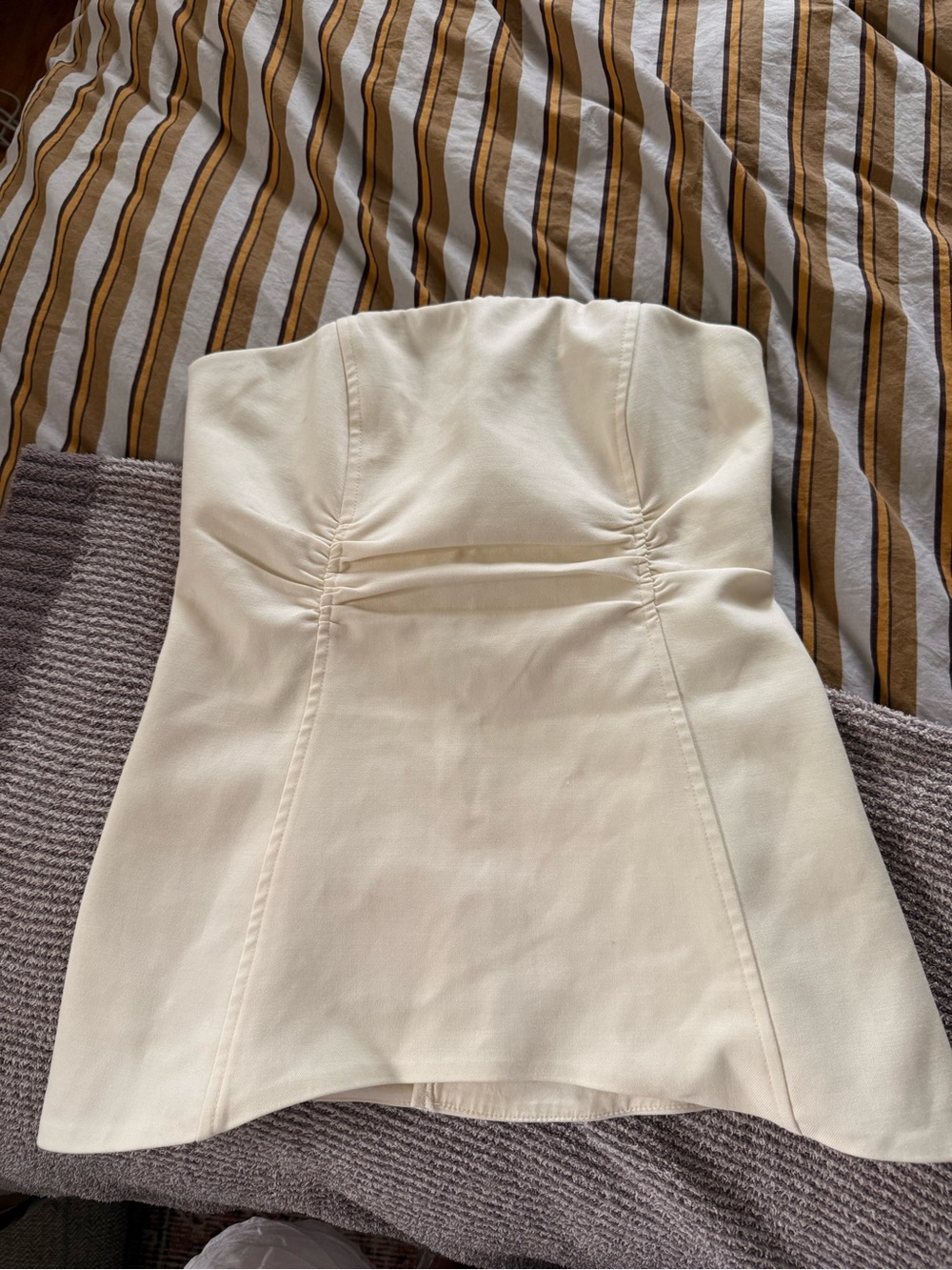 DISSH Cream Strapless Top
